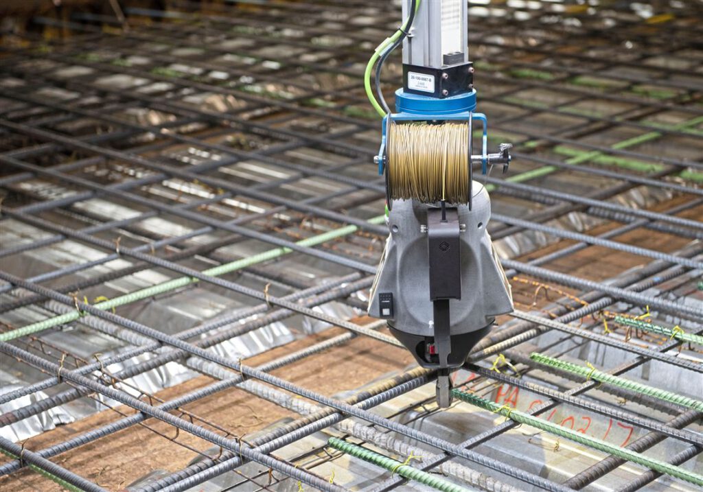 20210709emConstructionRobot04-3-1626572450